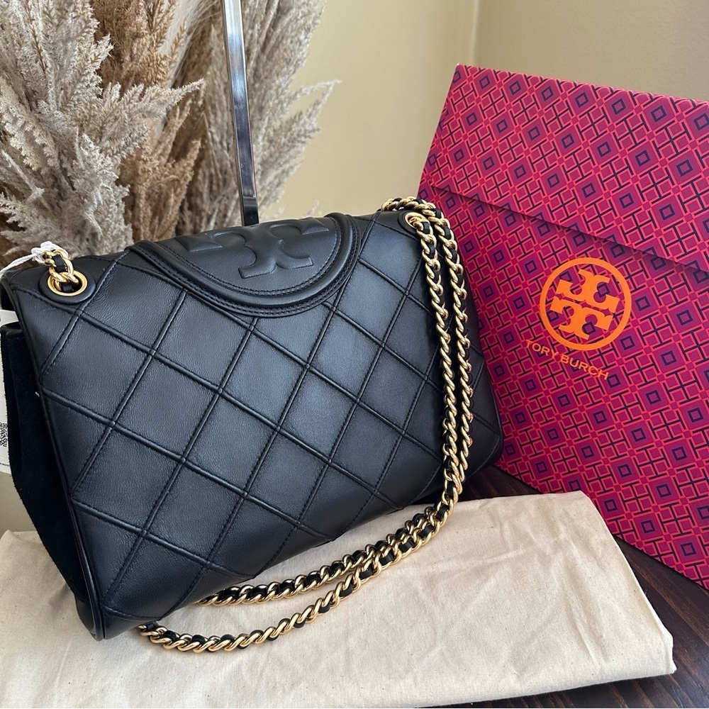 Tory Burch Elegant Black Leather Fleming Soft Convertible Shoulder Bag - Picture 8 of 16